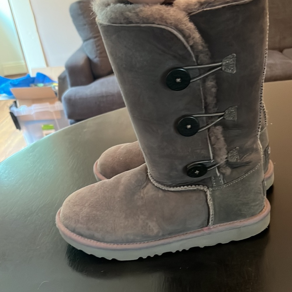 Gray Ugg Boots - image 3